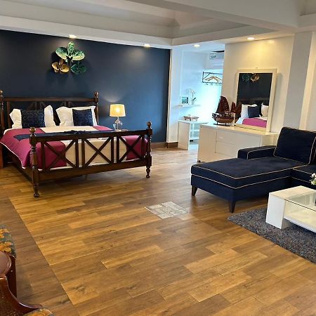 Capital O 75379 Sabai Living Pattaya Hotel Bagian luar foto