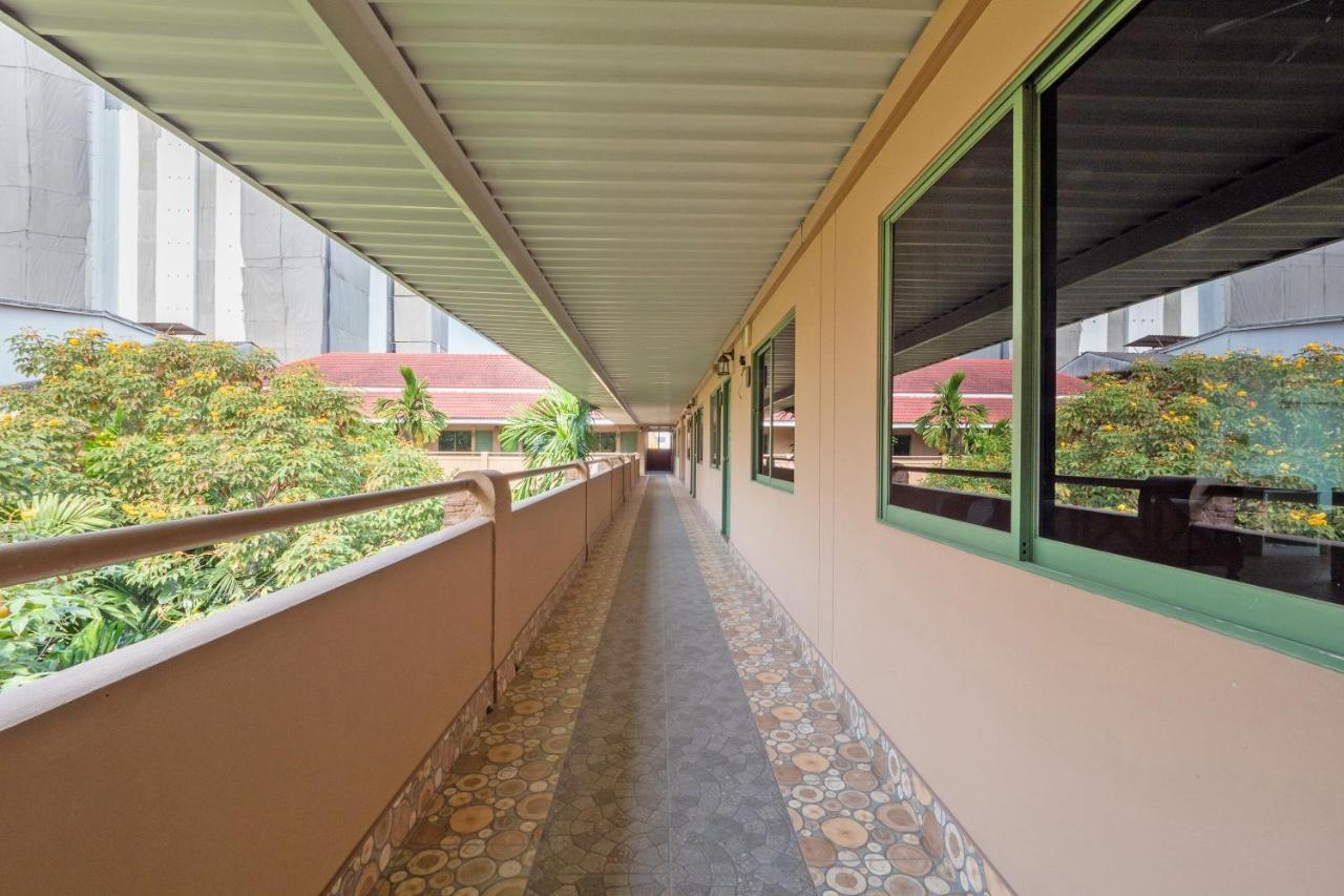 Capital O 75379 Sabai Living Pattaya Hotel Bagian luar foto