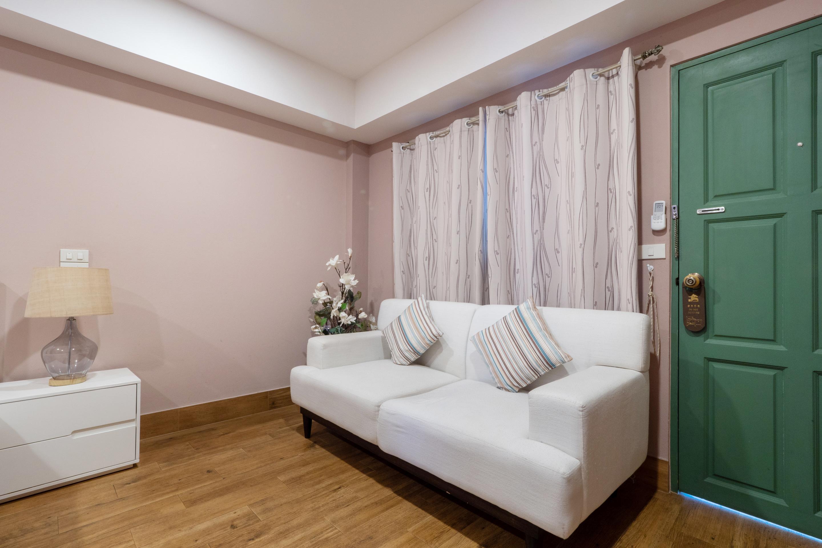 Capital O 75379 Sabai Living Pattaya Hotel Bagian luar foto