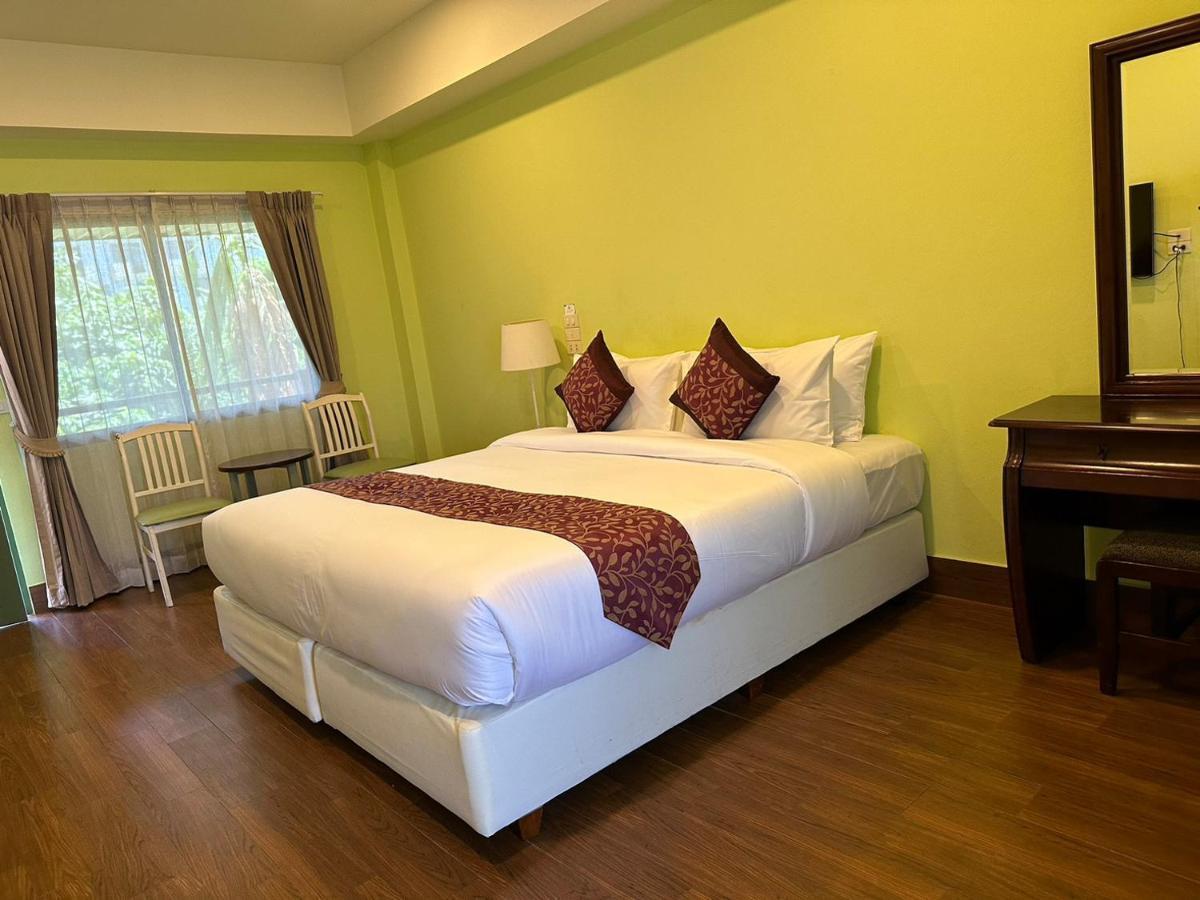 Capital O 75379 Sabai Living Pattaya Hotel Bagian luar foto