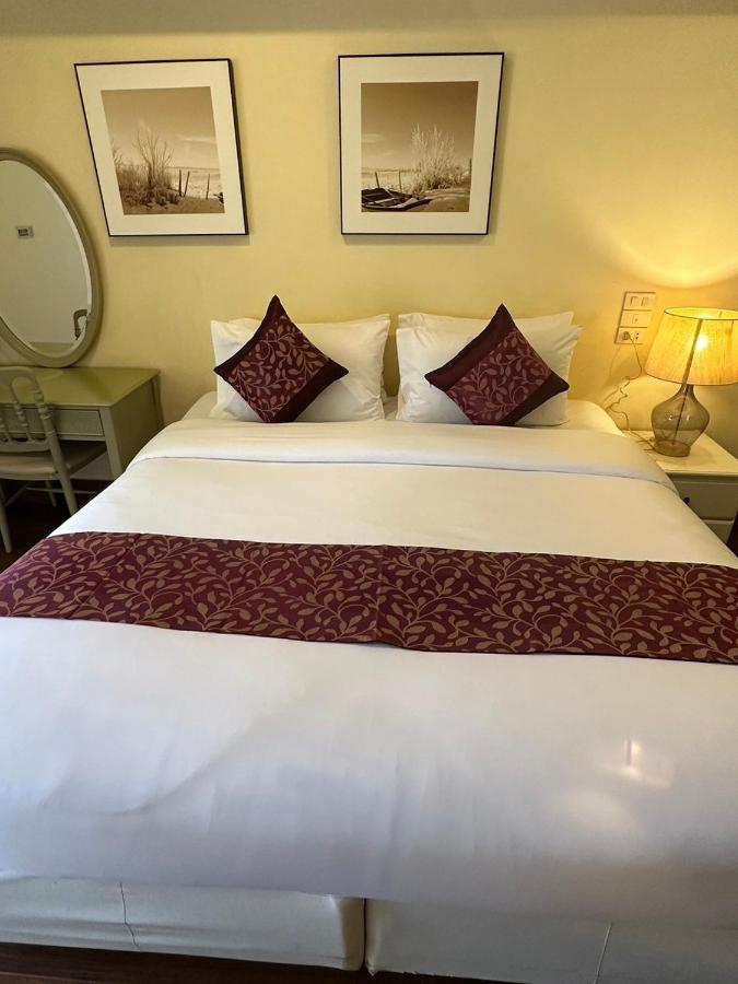 Capital O 75379 Sabai Living Pattaya Hotel Bagian luar foto