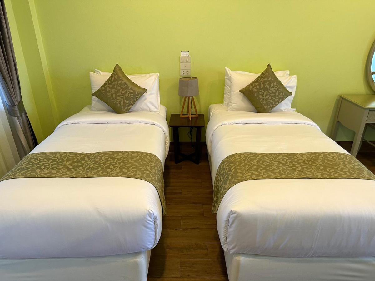 Capital O 75379 Sabai Living Pattaya Hotel Bagian luar foto