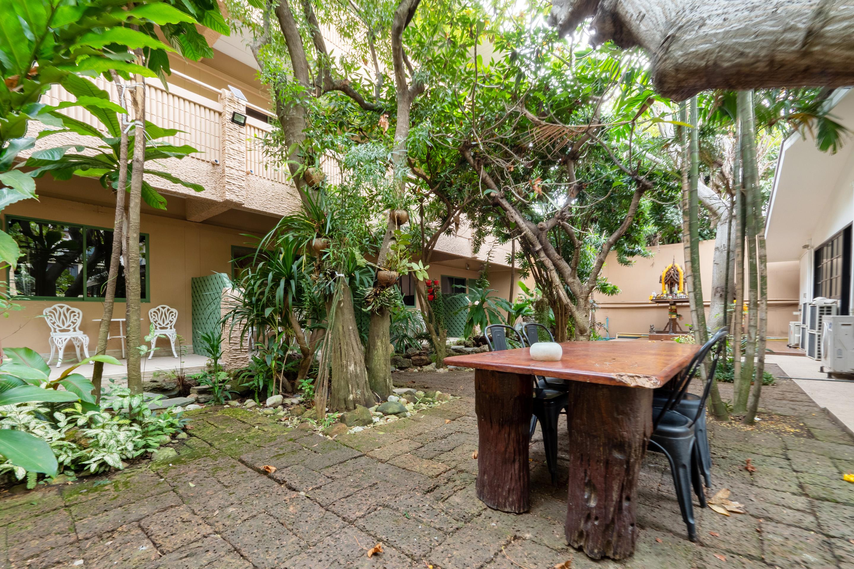 Capital O 75379 Sabai Living Pattaya Hotel Bagian luar foto
