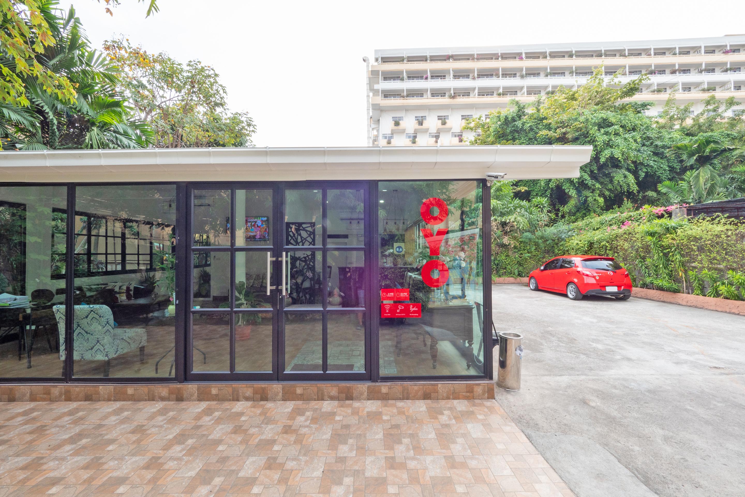 Capital O 75379 Sabai Living Pattaya Hotel Bagian luar foto