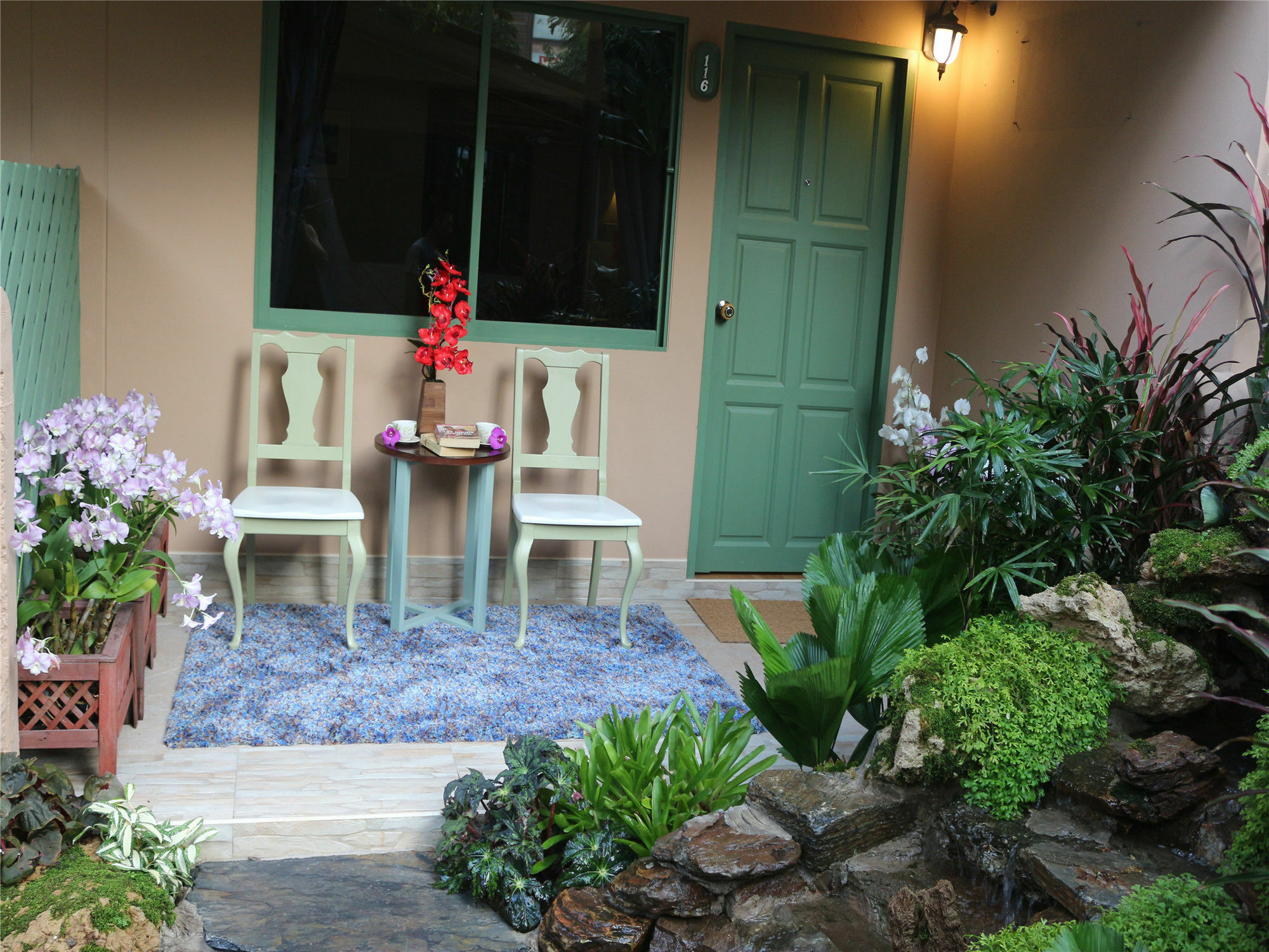 Capital O 75379 Sabai Living Pattaya Hotel Bagian luar foto